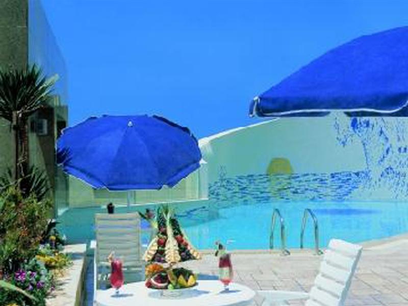 Ramada Plaza By Wyndham Beirut Raouche Hotel Екстериор снимка