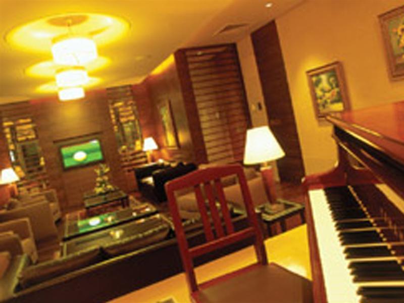 Ramada Plaza By Wyndham Beirut Raouche Hotel Екстериор снимка