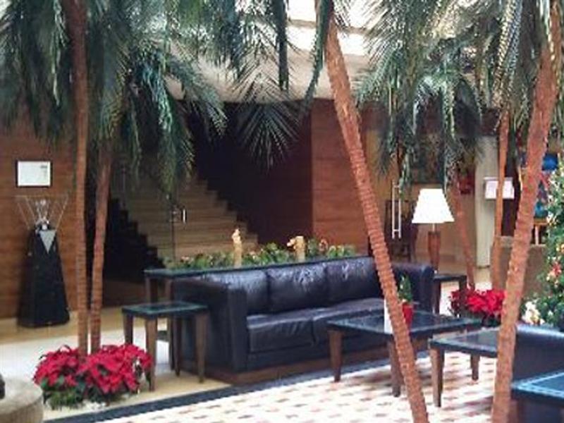 Ramada Plaza By Wyndham Beirut Raouche Hotel Екстериор снимка