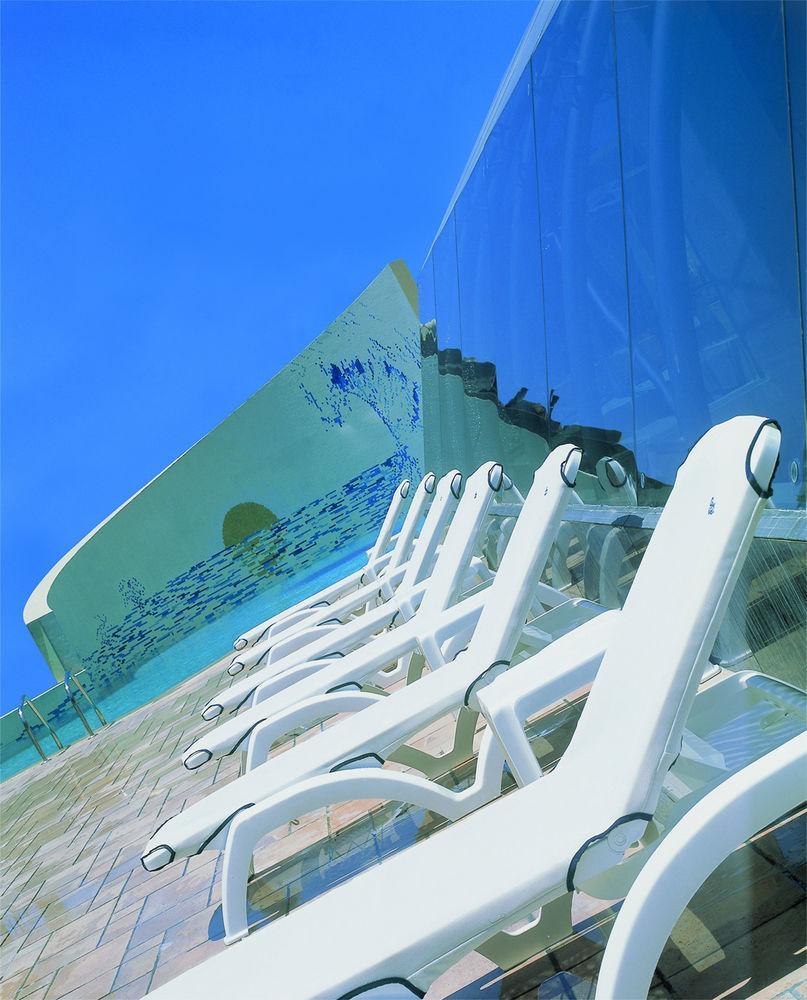 Ramada Plaza By Wyndham Beirut Raouche Hotel Екстериор снимка