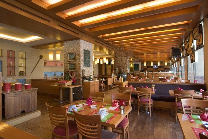 Ramada Plaza By Wyndham Beirut Raouche Hotel Екстериор снимка