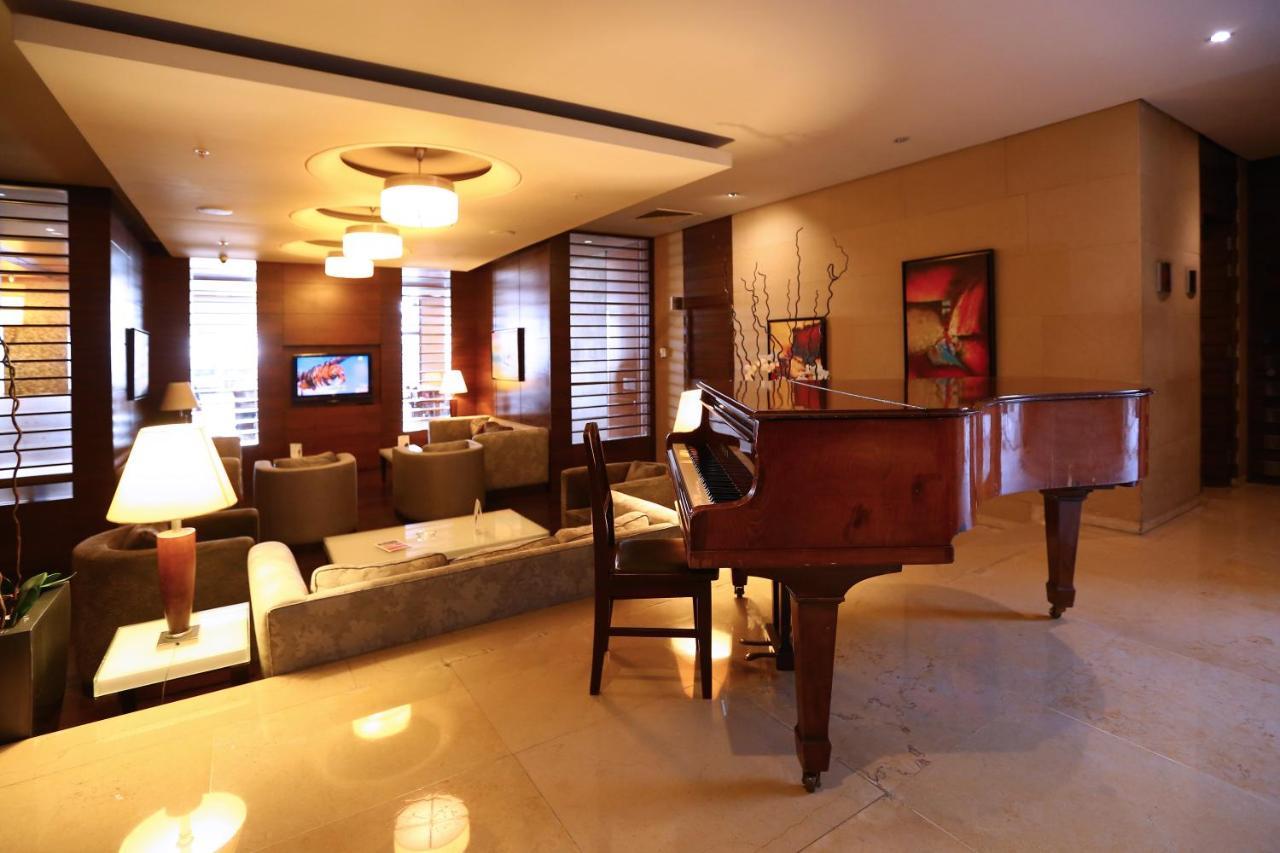 Ramada Plaza By Wyndham Beirut Raouche Hotel Екстериор снимка